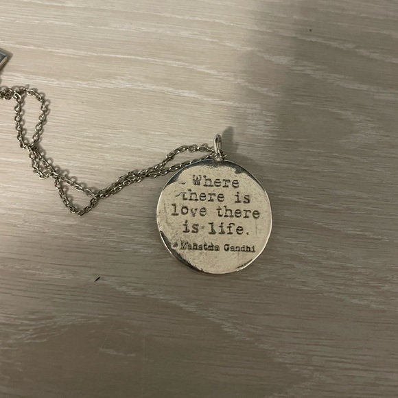 Foxy Jewellery - 2 bracelets and one necklace - Picture 10 of 13